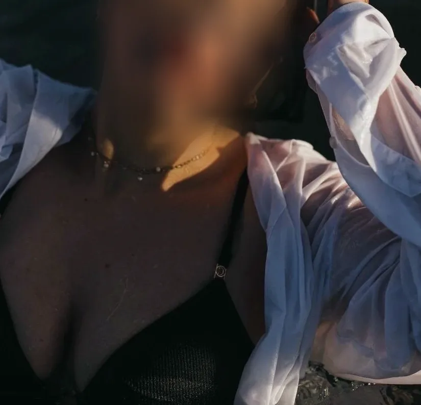 Angharad, 30