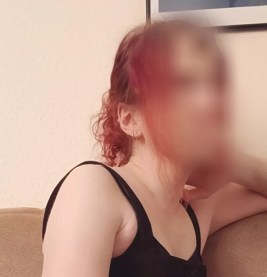Charlotte, 37