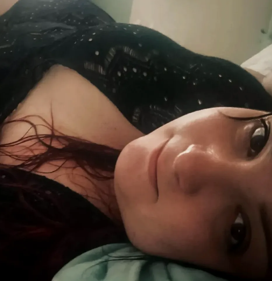 Claire, 33
