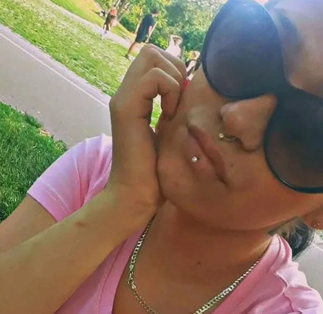 Isabelle, 31