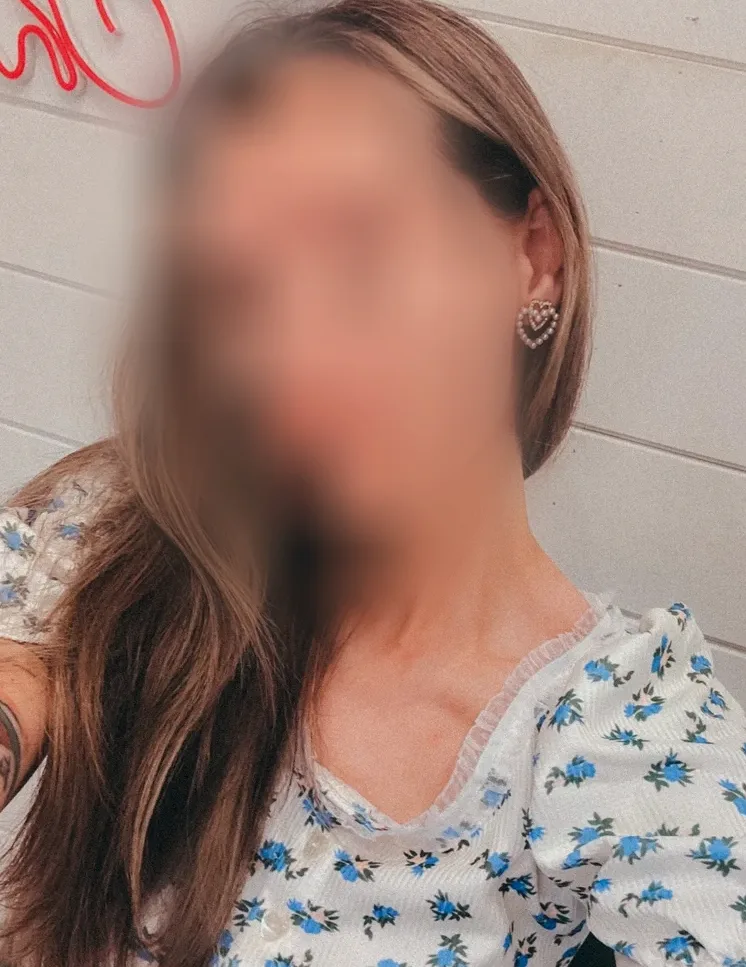 Paige, 25